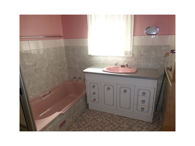 37 Mitchell Street, Parkes NSW 2870