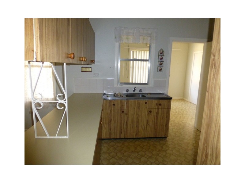 37 Mitchell Street, Parkes NSW 2870