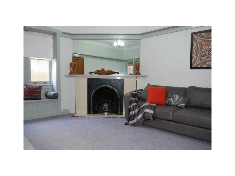 32 Cecile Street, Parkes NSW 2870