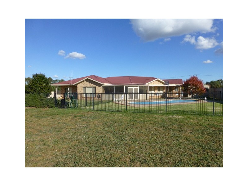 38 Birch Road, Parkes NSW 2870