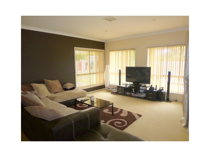 38 Birch Road, Parkes NSW 2870