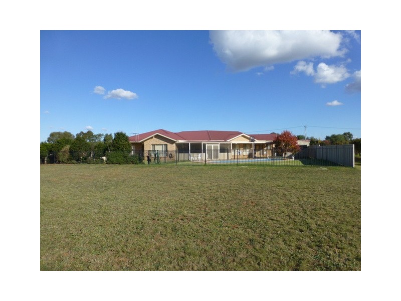 38 Birch Road, Parkes NSW 2870