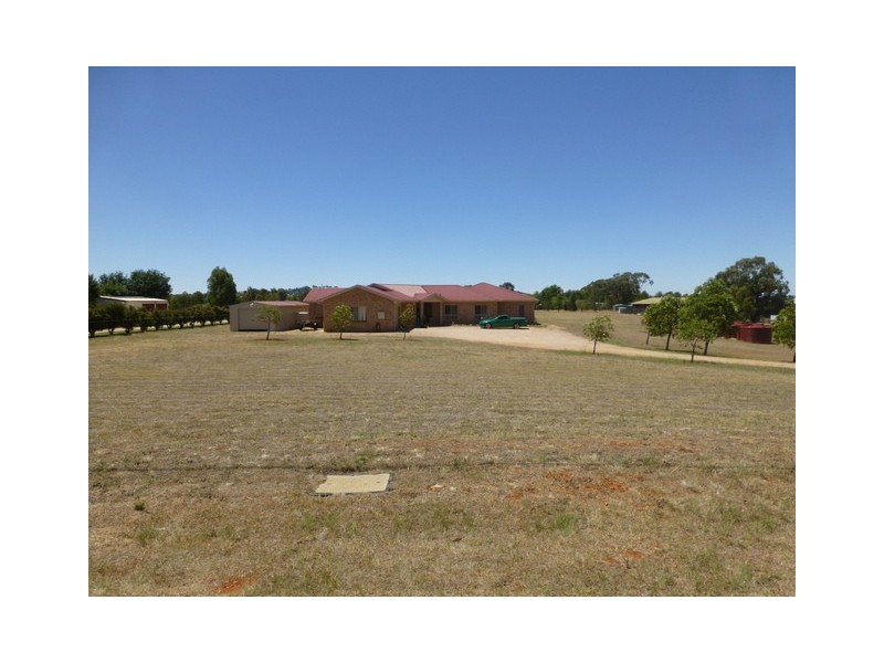 38 Birch Road, Parkes NSW 2870
