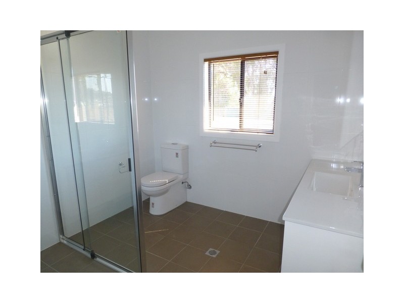 14 Miller Street, Parkes NSW 2870