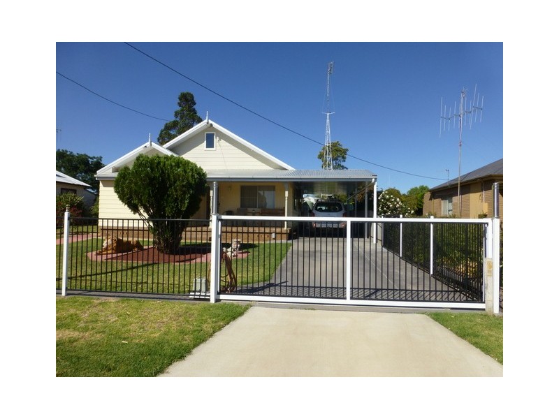 101 Warrah St, Peak Hill NSW 2869