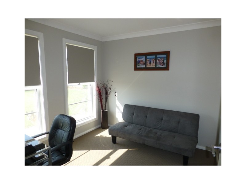 4 Marie Rose Close, Parkes NSW 2870