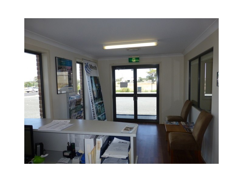 34 Boyd Circuit, Parkes NSW 2870