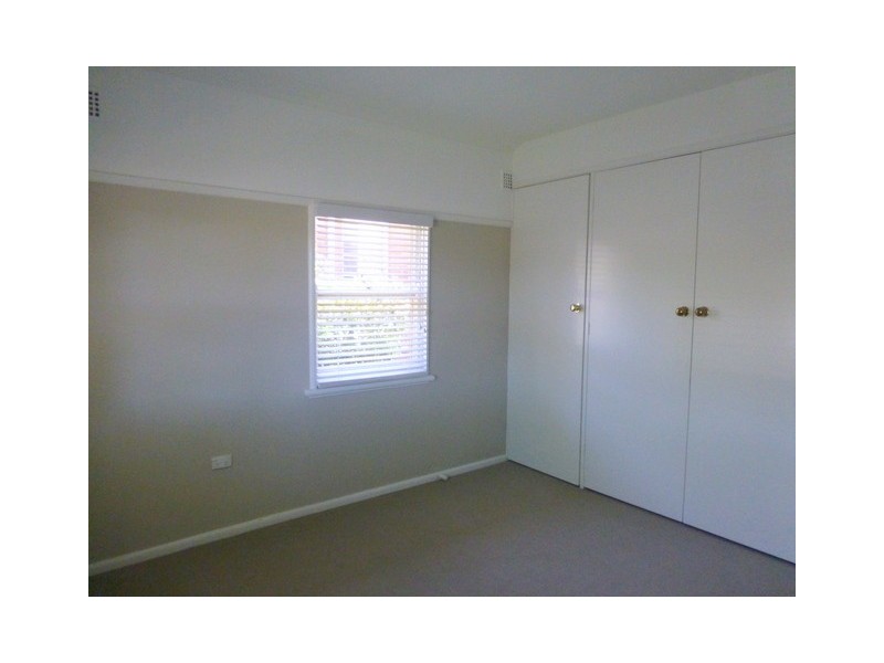 17 East Street, Parkes NSW 2870