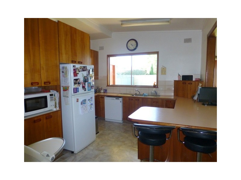 16 Captain Wilson Ave, Parkes NSW 2870
