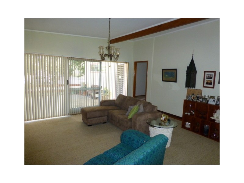 16 Captain Wilson Ave, Parkes NSW 2870