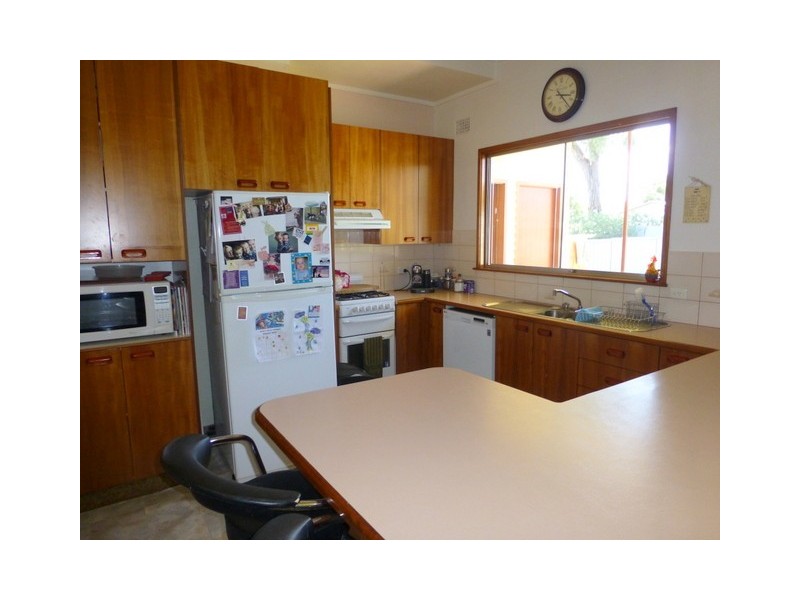16 Captain Wilson Ave, Parkes NSW 2870