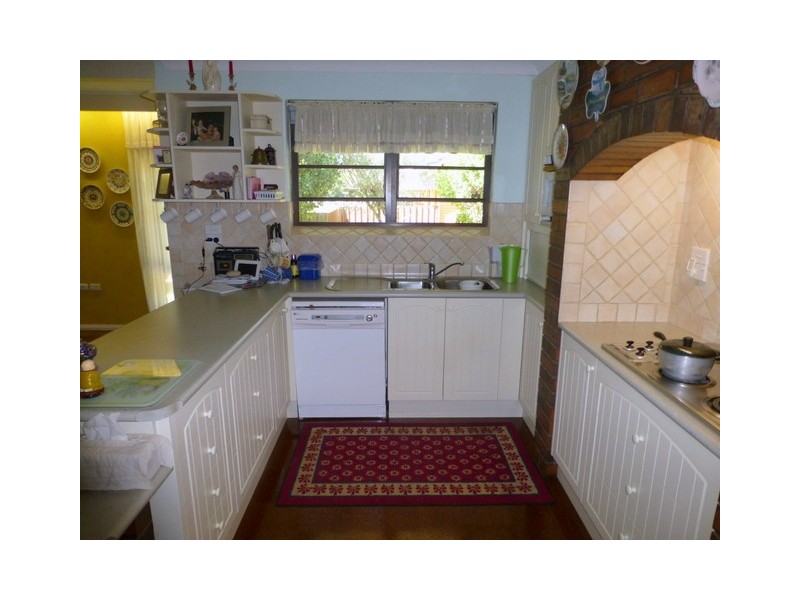 6 Coronation Avenue, Parkes NSW 2870