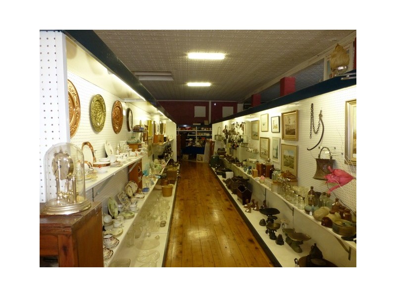 96 Caswell Street, Peak Hill NSW 2869