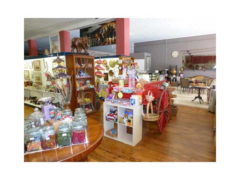 96 Caswell Street, Peak Hill NSW 2869