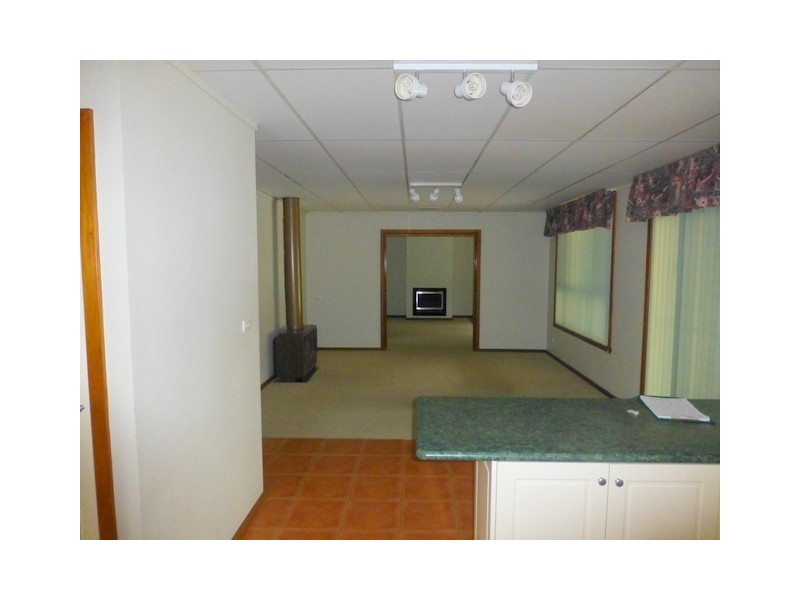 64 Close Street, Parkes NSW 2870