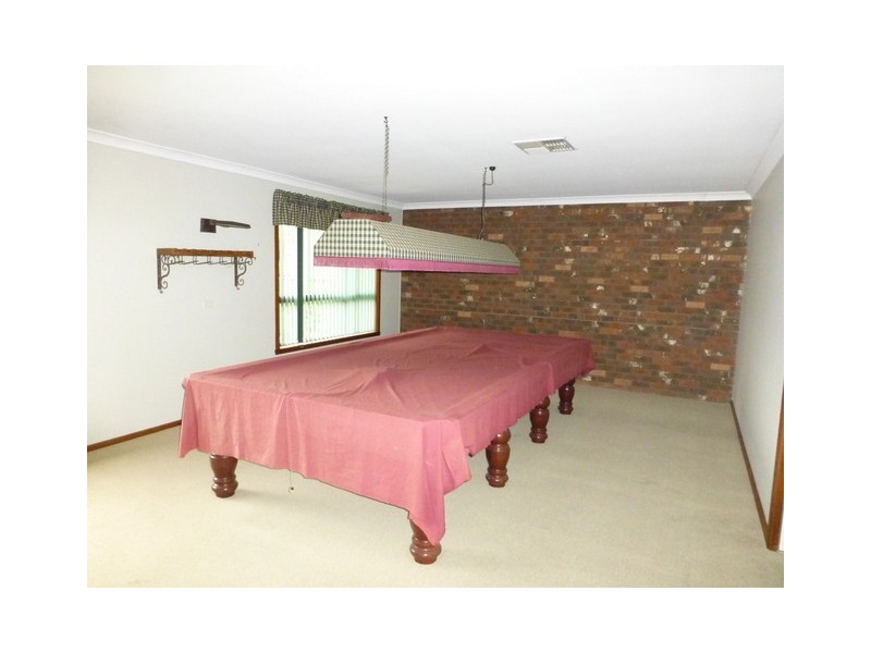 64 Close Street, Parkes NSW 2870