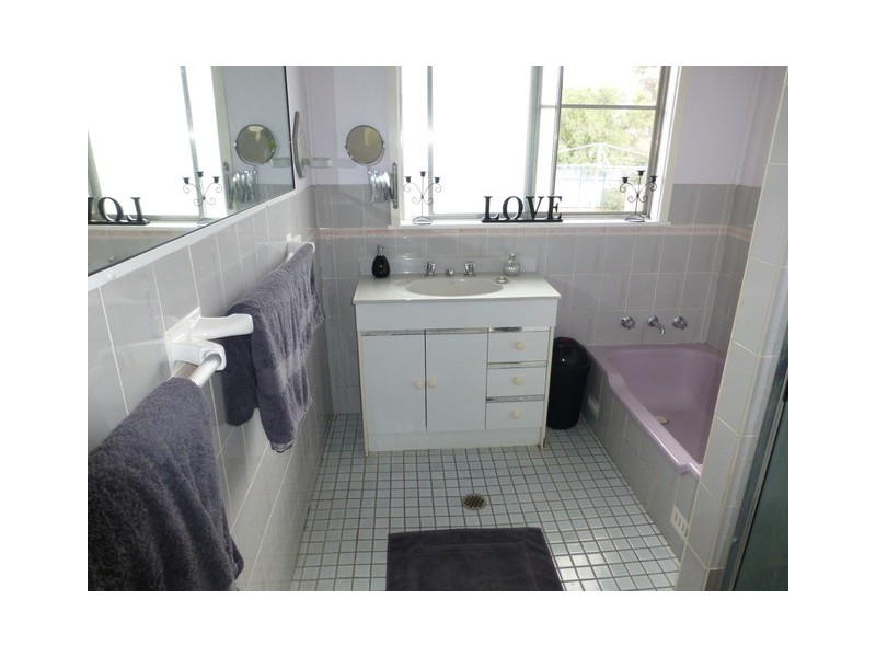 93 Dalton Street, Parkes NSW 2870