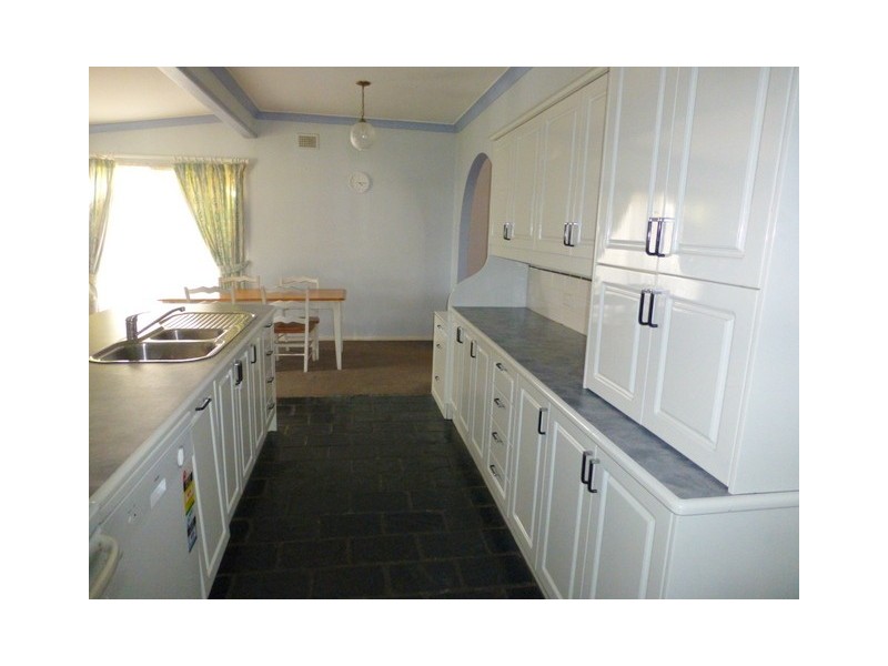 93 Dalton Street, Parkes NSW 2870