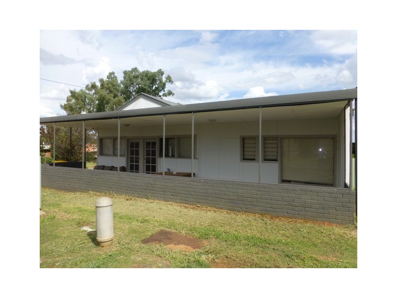 39 Want Street, Parkes NSW 2870
