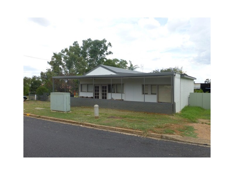 39 Want Street, Parkes NSW 2870