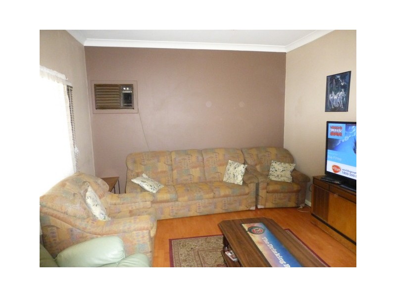 30 Station Street, Parkes NSW 2870