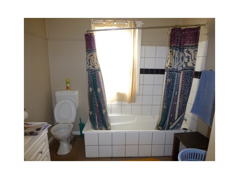 30 Station Street, Parkes NSW 2870