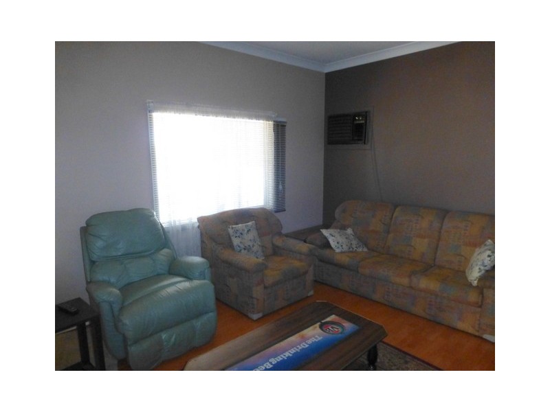 30 Station Street, Parkes NSW 2870