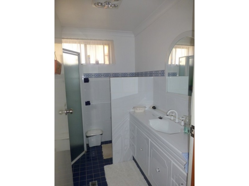 65 Hill Street, Parkes NSW 2870