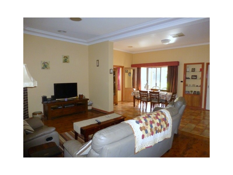 65 Hill Street, Parkes NSW 2870