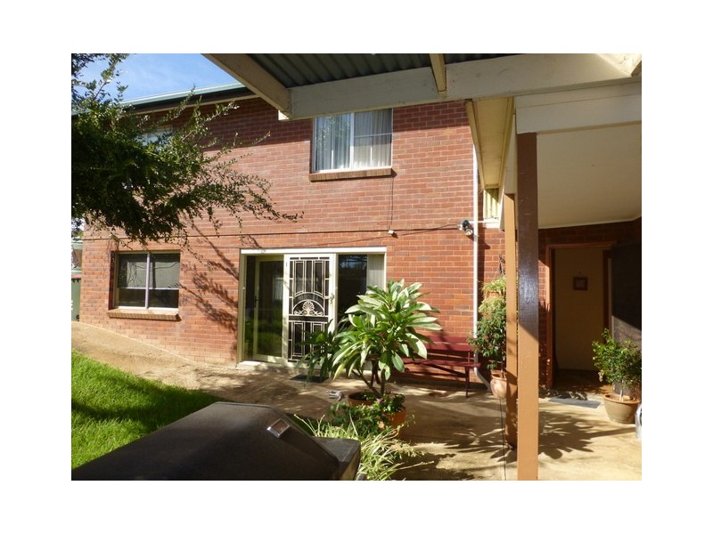 65 Hill Street, Parkes NSW 2870