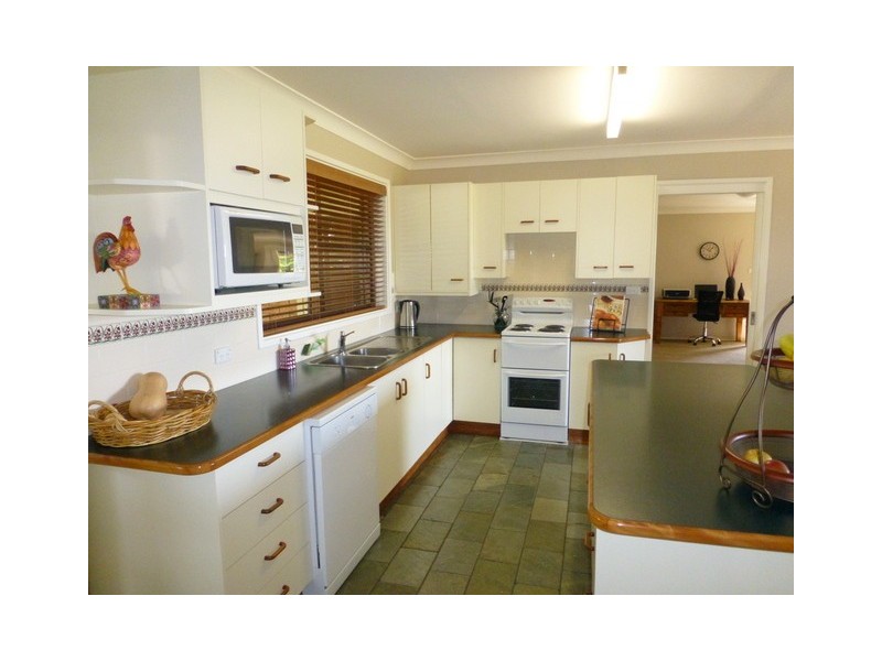 14 Parkesborough Road, Parkes NSW 2870