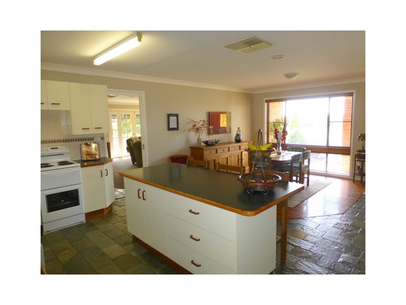 14 Parkesborough Road, Parkes NSW 2870
