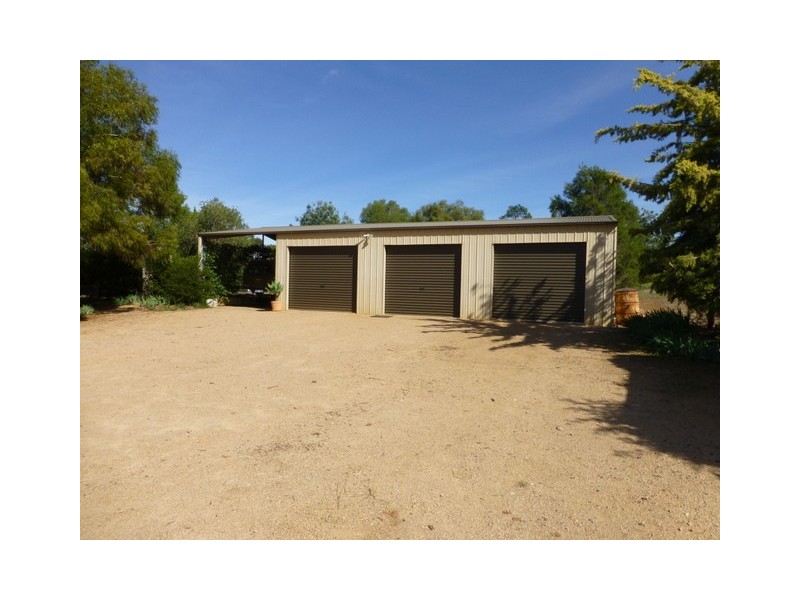 14 Parkesborough Road, Parkes NSW 2870