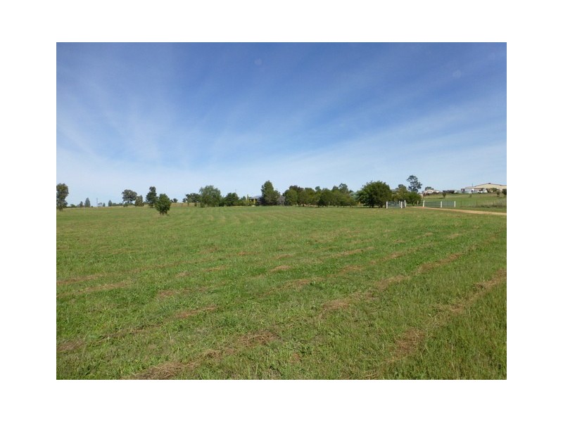 14 Parkesborough Road, Parkes NSW 2870