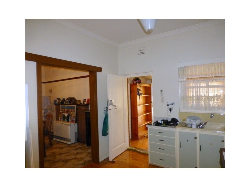 6 Weston Street, Parkes NSW 2870