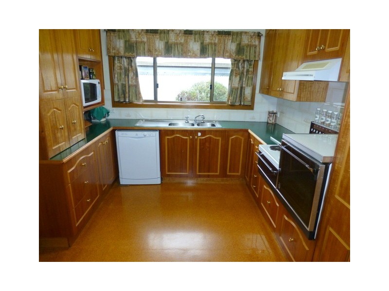 90 Euchie Street, Peak Hill NSW 2869