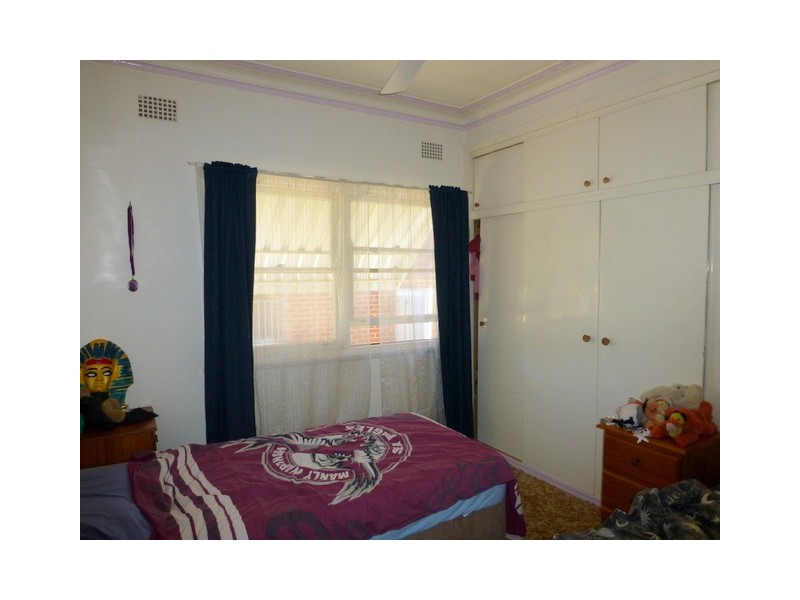 60 Orange Street, Parkes NSW 2870