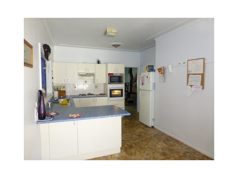 60 Orange Street, Parkes NSW 2870