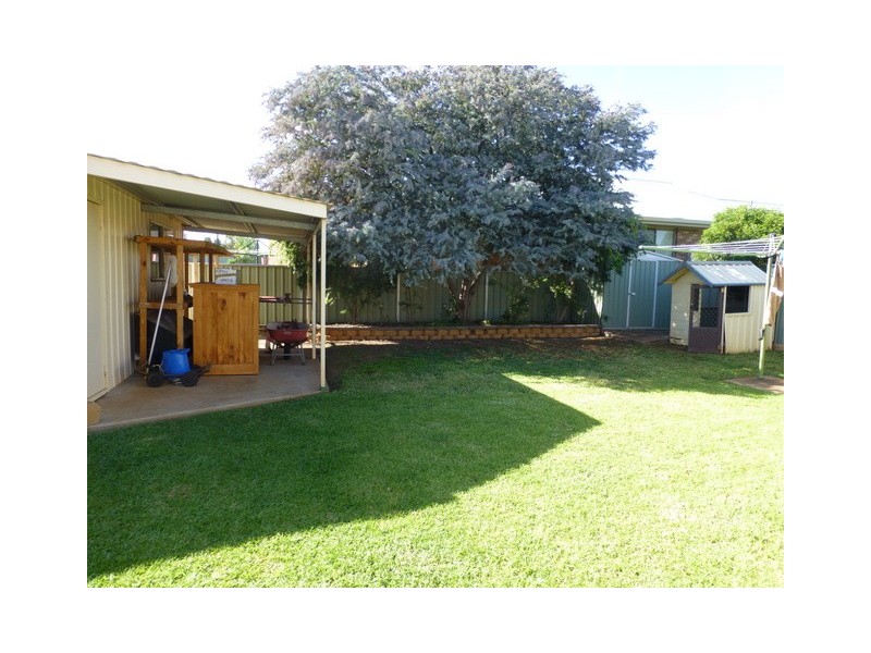 27 Paterson Street, Parkes NSW 2870