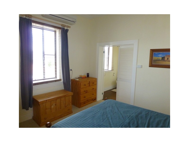 2 Mill Street, Parkes NSW 2870