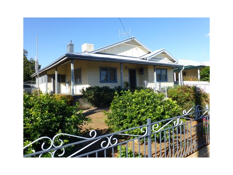 53 Caswell Street, Peak Hill NSW 2869