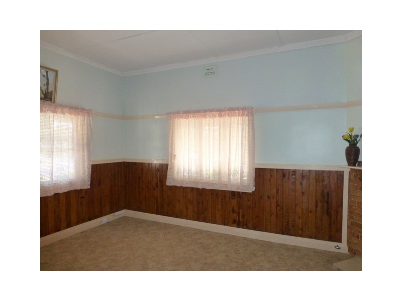 53 Caswell Street, Peak Hill NSW 2869