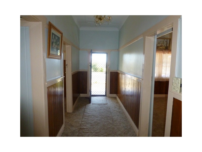 53 Caswell Street, Peak Hill NSW 2869