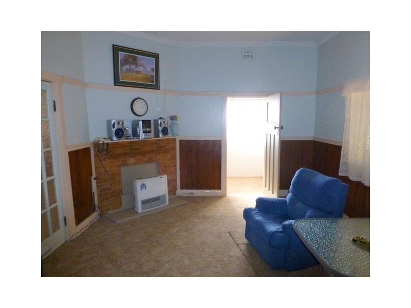 53 Caswell Street, Peak Hill NSW 2869