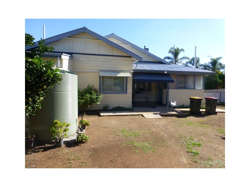 53 Caswell Street, Peak Hill NSW 2869