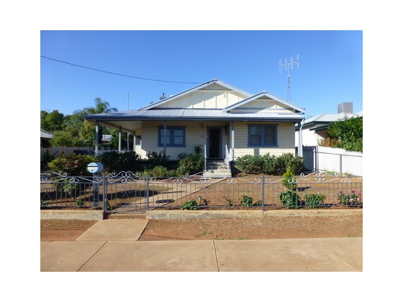 53 Caswell Street, Peak Hill NSW 2869