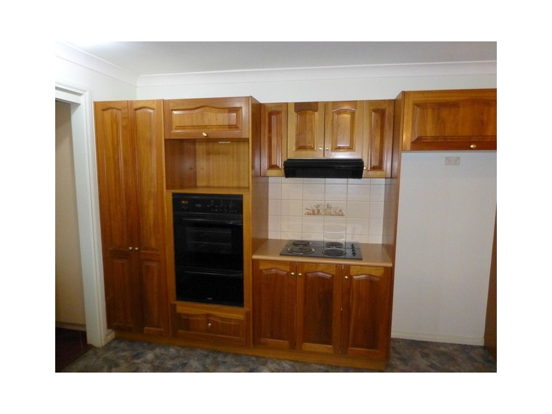 8 Glengowrie Close, Parkes NSW 2870