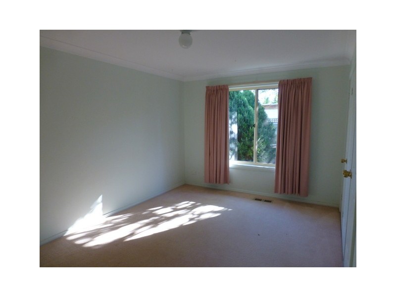 8 Glengowrie Close, Parkes NSW 2870