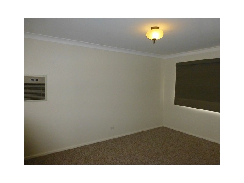 42 Molong Road, Parkes NSW 2870