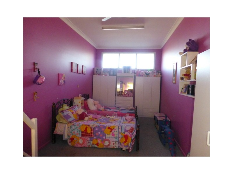 18 Evans Parade, Parkes NSW 2870